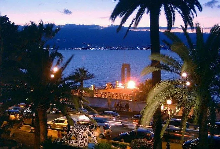 Apartment Reggio Central House Low Cost Per 4